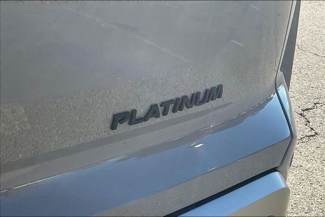 Used 2023 Gray Nissan Platinum image 8