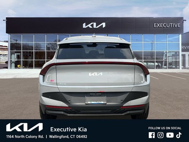 New 2026 Wolf Gray Kia LIGHT image 5