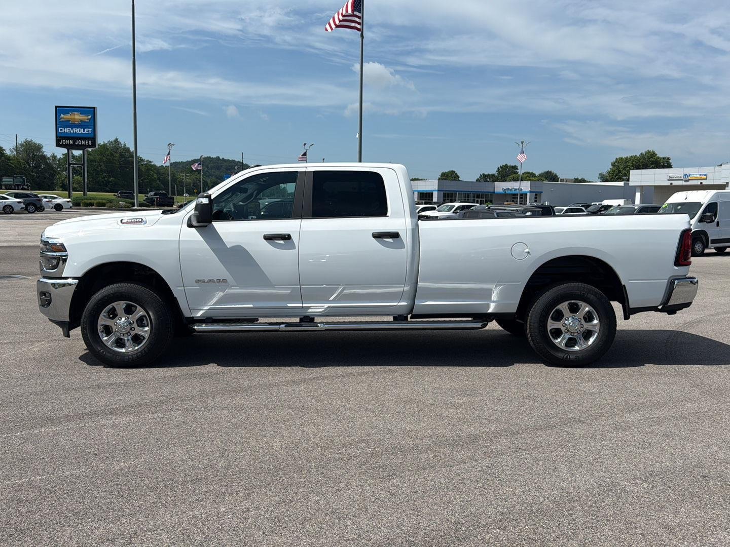 New 2026 Bright White Clear-Coat Exterior Paint RAM Big Horn image 7