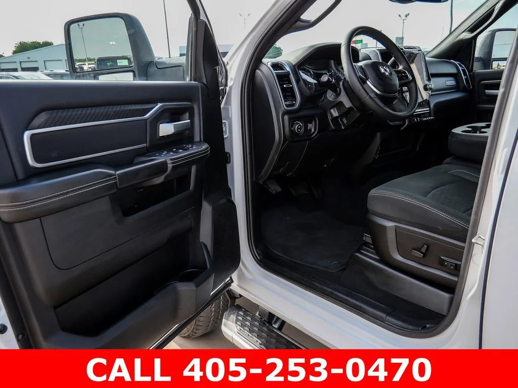 Used 2025 White Ram Big Horn image 33