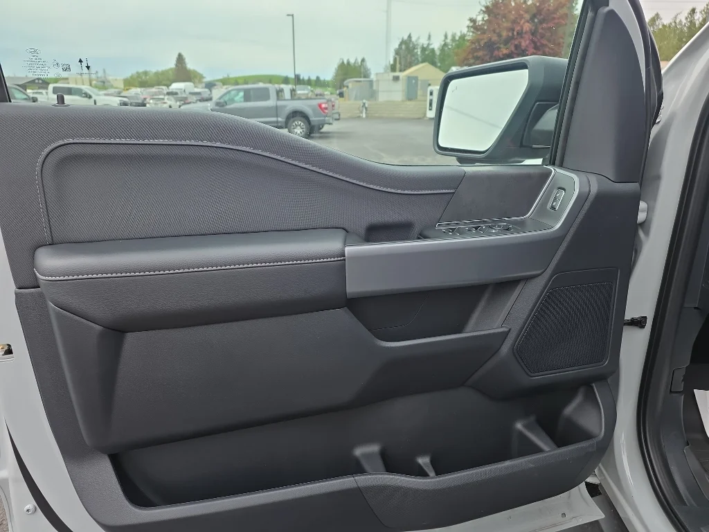 New 2026 Avalanche Ford XLT image 14