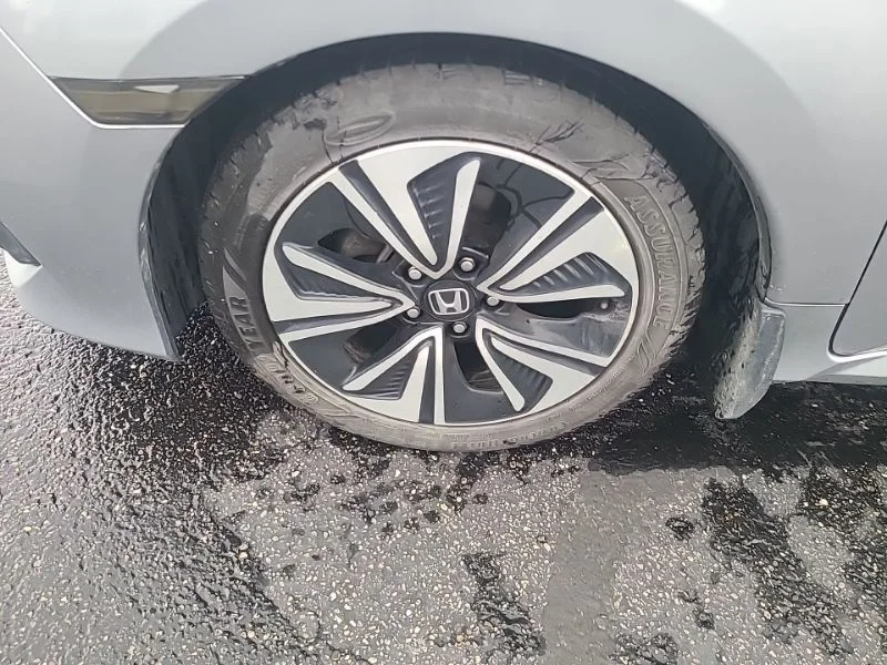 Used 2016  Honda EX-L image 10