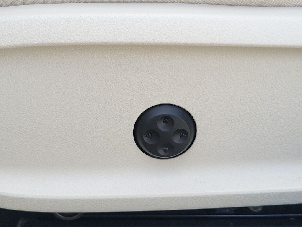 Certified Used 2023 White Mercedes-Benz GLA 250 image 23