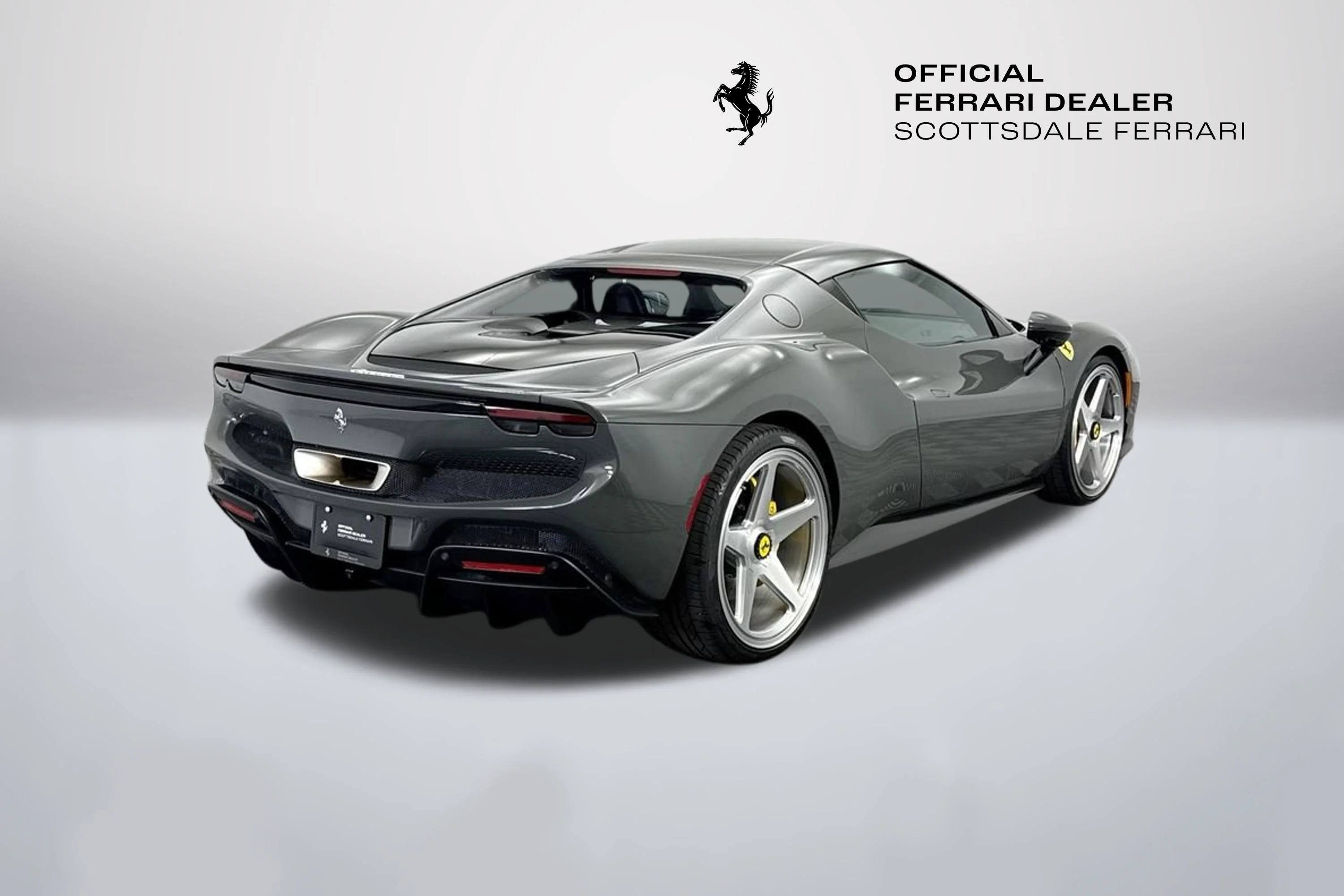 Used 2022 Grigio Scuro Ferrari  image 5