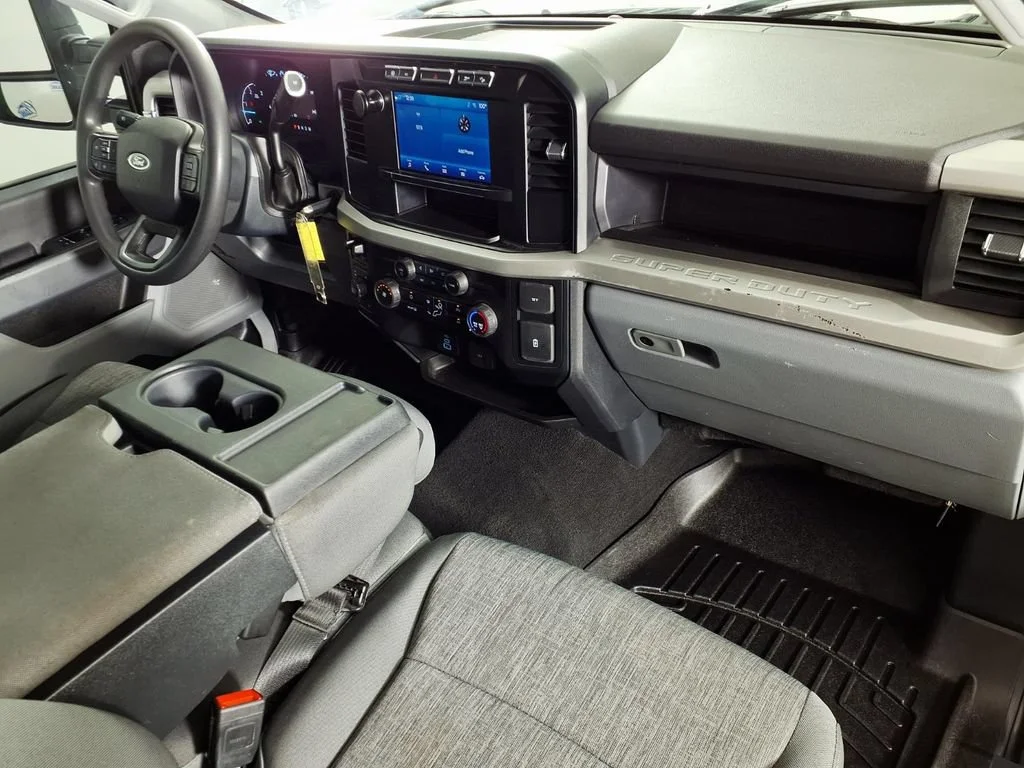 Used 2023 White Ford XL image 13