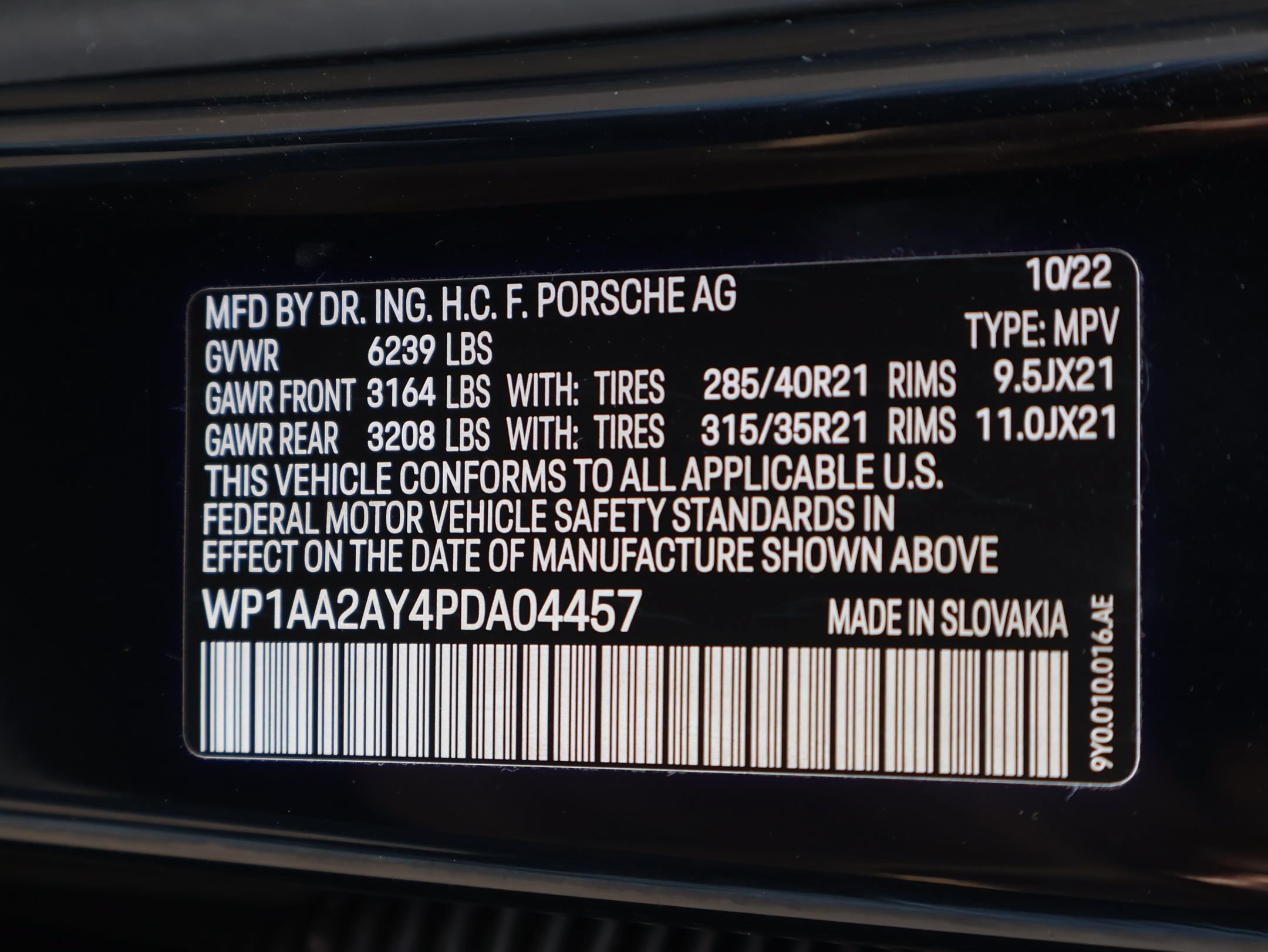 Certified Used 2023 Moonlight Blue Metallic Porsche  image 32