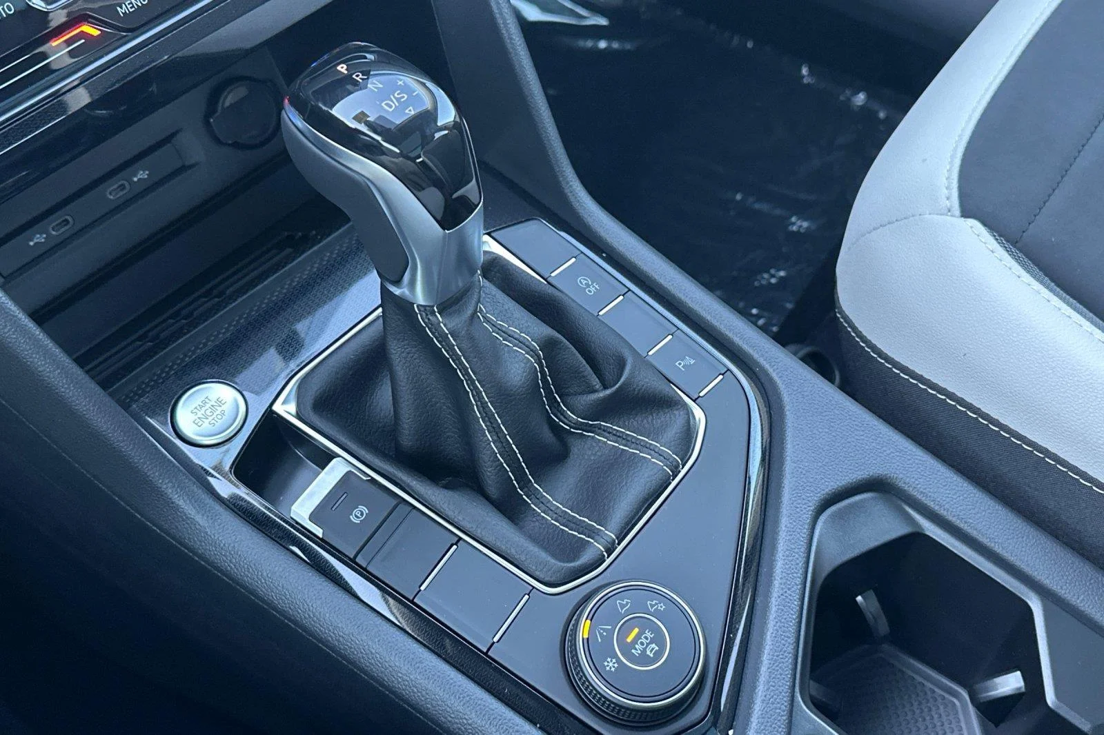New 2026 Monument Gray Volkswagen SE image 21