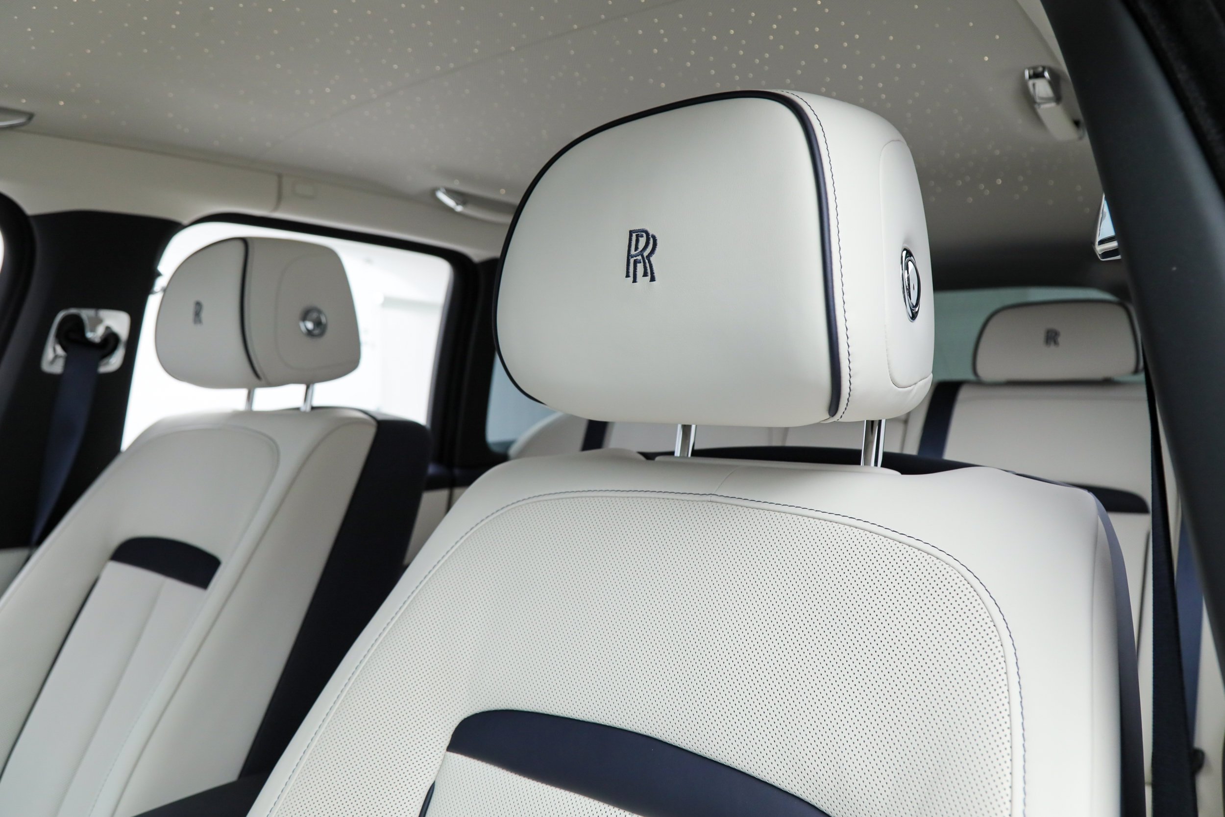 Used 2026 Blue Rolls-Royce  image 28