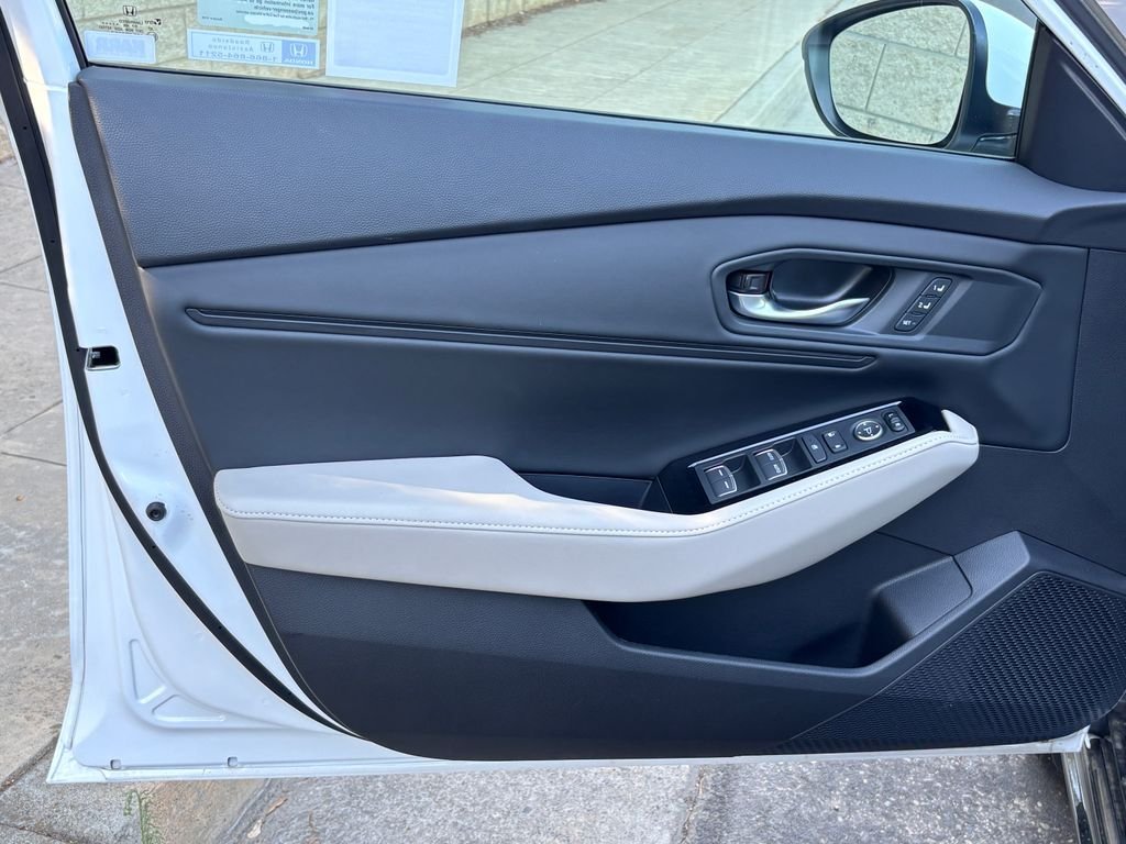 New 2026 Platinum White Pearl Honda Touring image 23