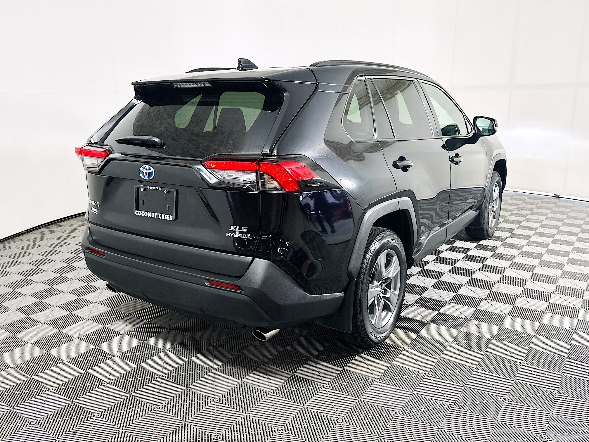 Used 2024 Midnight Black Metallic Toyota Hybrid XLE image 3