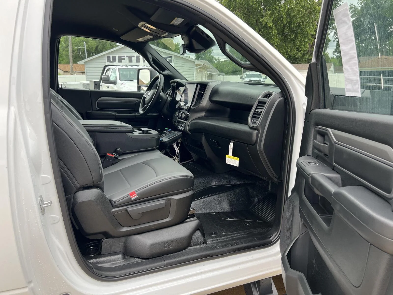New 2026 Bright White Clearcoat Ram Tradesman image 18