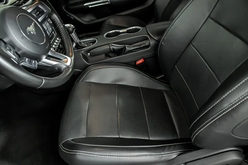 Used 2019 Shadow Black Ford GT image 15
