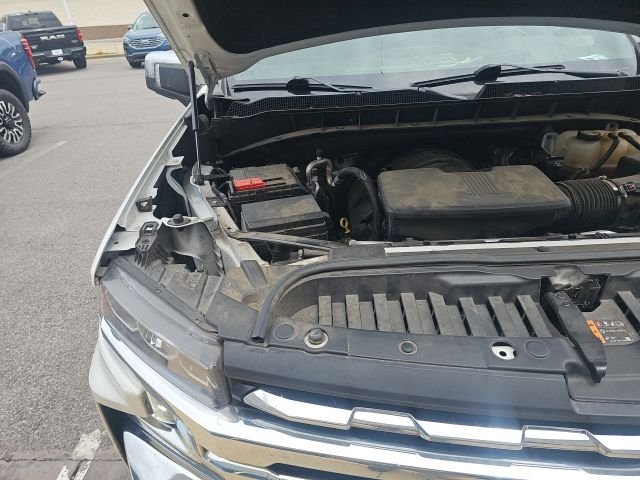 Used 2022 White Chevrolet LTZ image 24