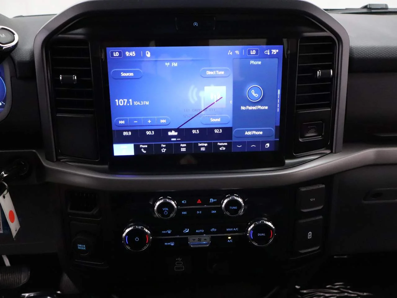 New 2026 Agate Black Metallic Ford XLT image 8