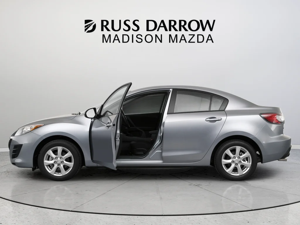 Used 2010 Silver Mazda i Sport image 3