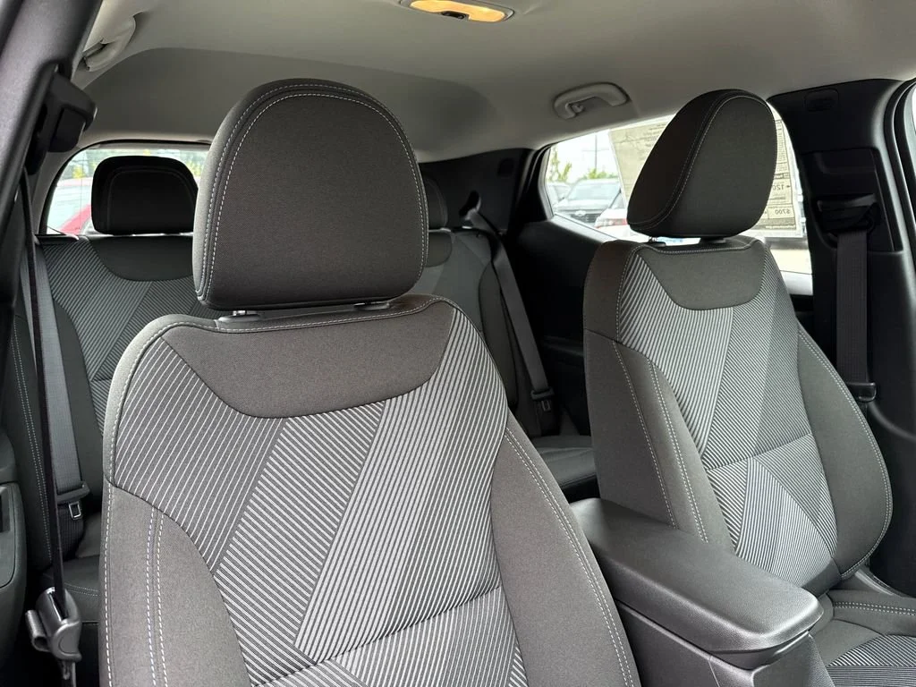 2027 Chevrolet Bolt LT - Photo 10
