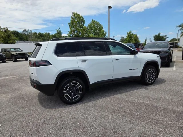 New 2026 Bright White Clear-Coat Exterior Paint Jeep Laredo image 14