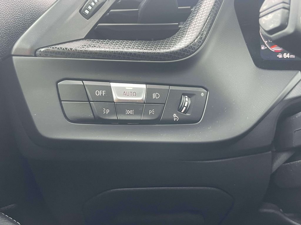 2022 BMW 2 Series M235i - Photo 21