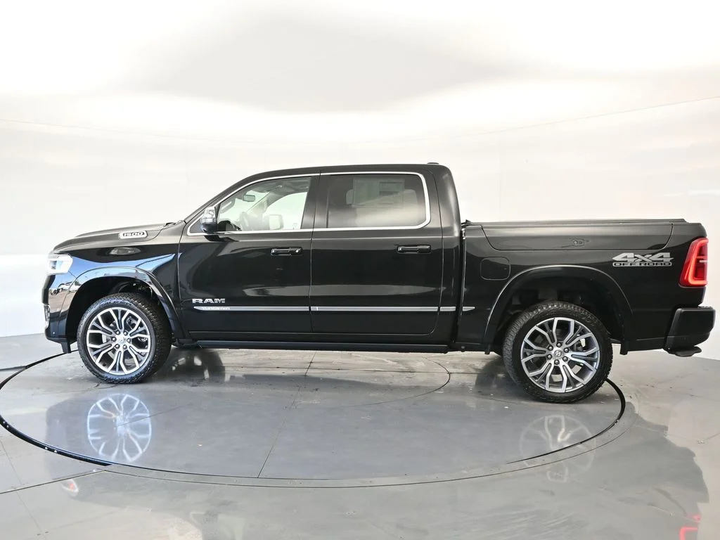 New 2026 Diamond Black Crystal Pearl-Coat Exterior Paint RAM Tungsten image 10