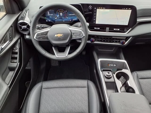 New 2026 Summit White Chevrolet LT image 4