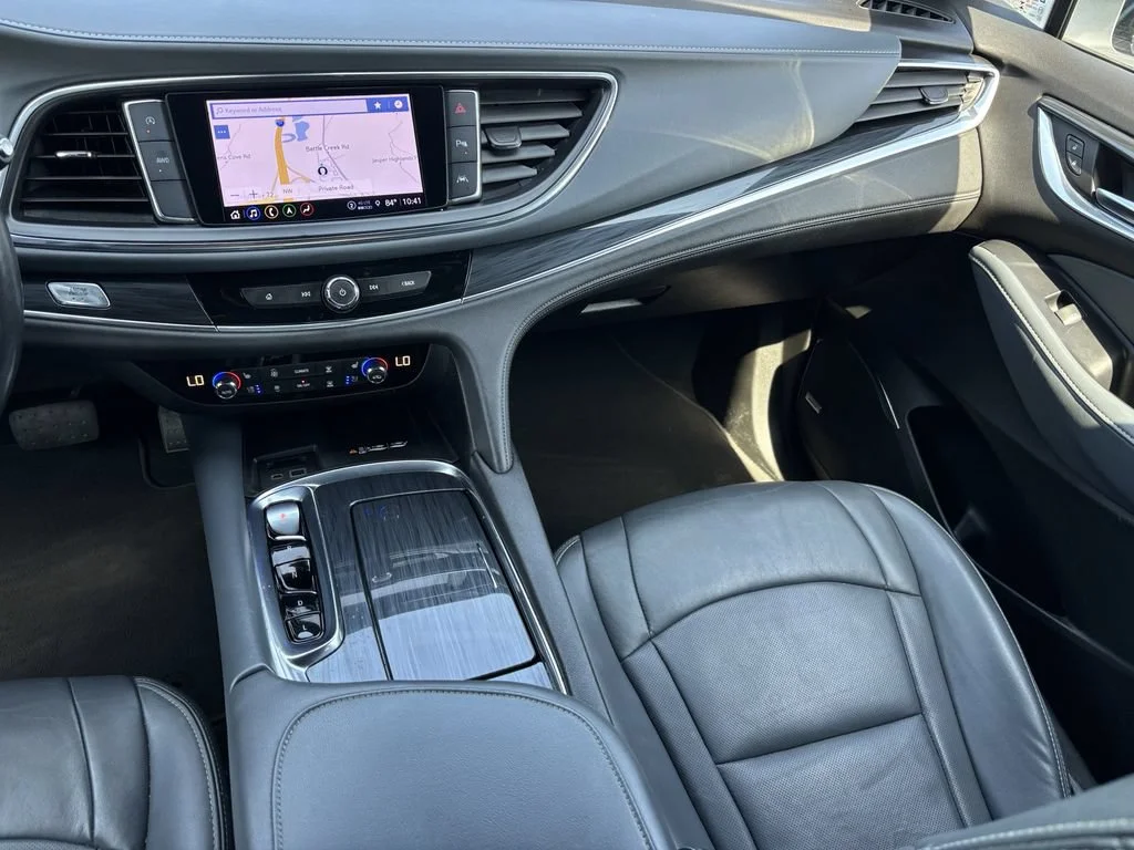 Used 2022 Includes Pitch Dark Night lower exterior accent color.) Buick Premium image 34