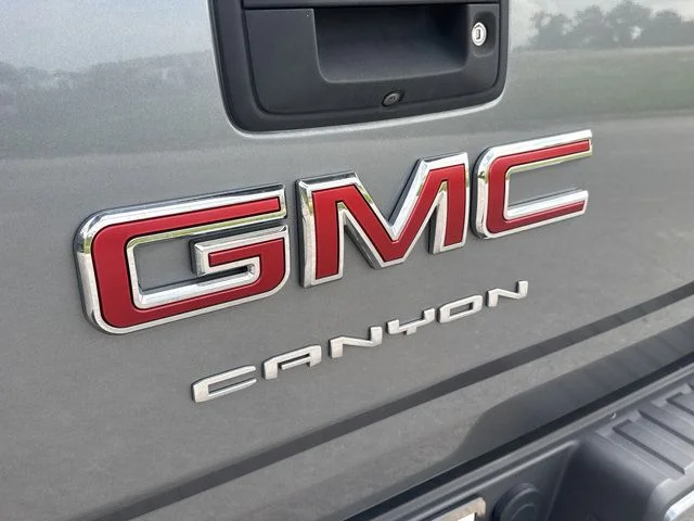 Used 2022 Gray GMC Elevation image 10