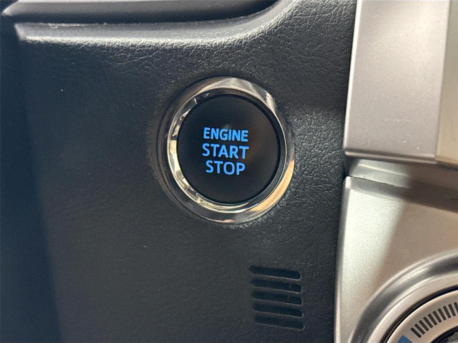 Certified Used 2024 Wind Chill Pearl Toyota Limited image 22
