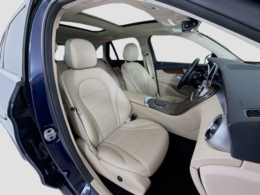 Used 2022 Lunar Blue Metallic Mercedes-Benz GLC 300 4MATIC® SUV image 29