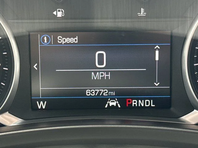 Used 2021 White Chevrolet LT image 17