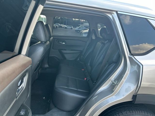 Used 2022 Gold Nissan SL image 21