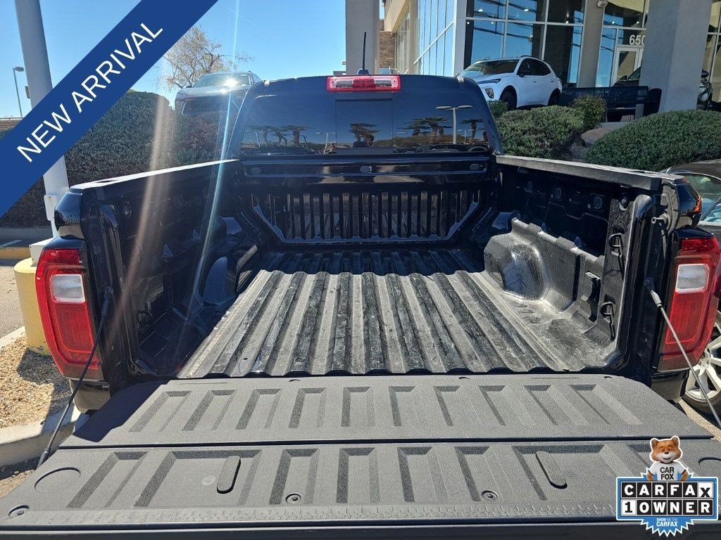 Used 2025 Onyx Black GMC AT4 image 17
