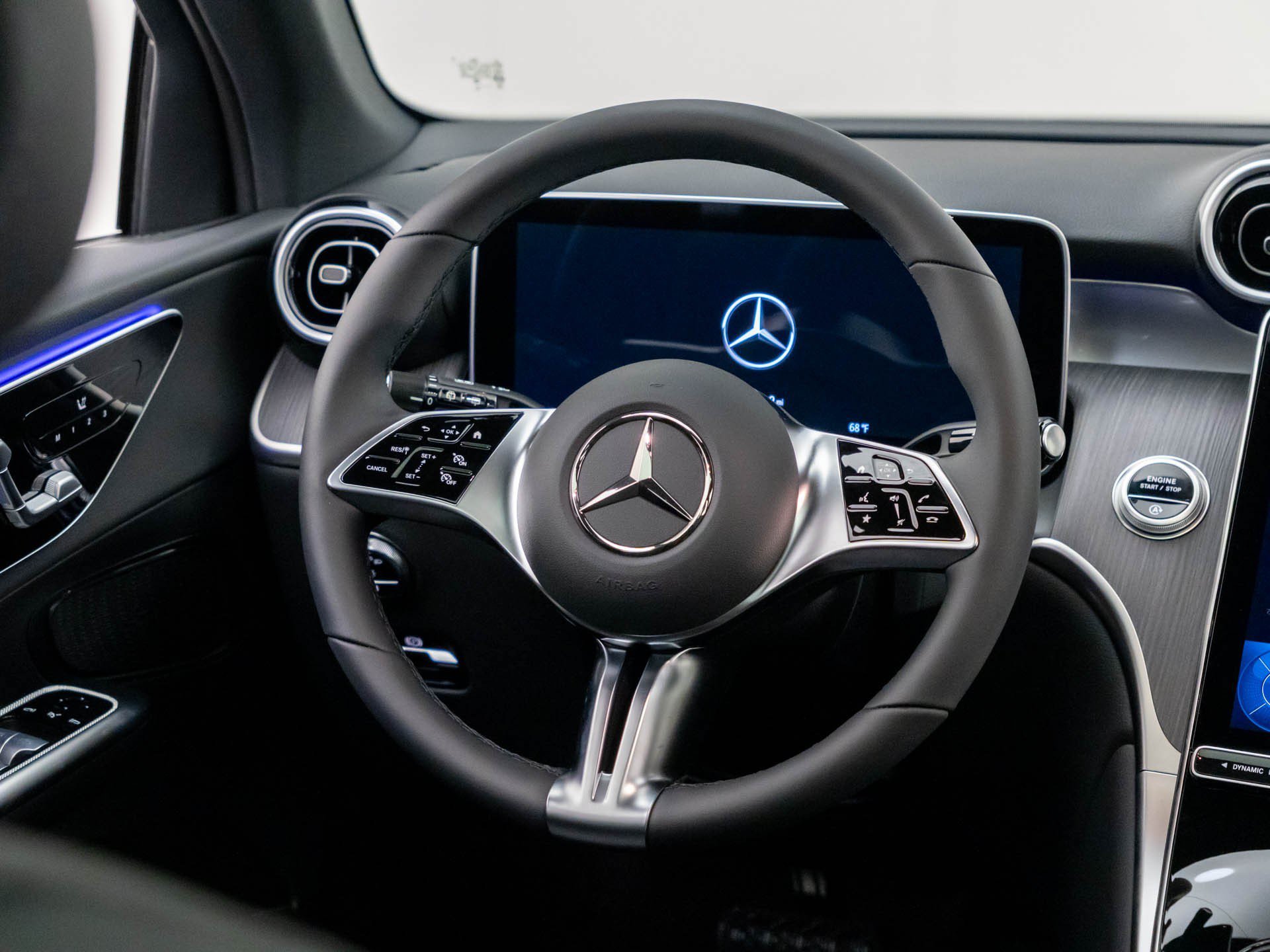 Used 2026 Black Mercedes-Benz GLC 300 image 13