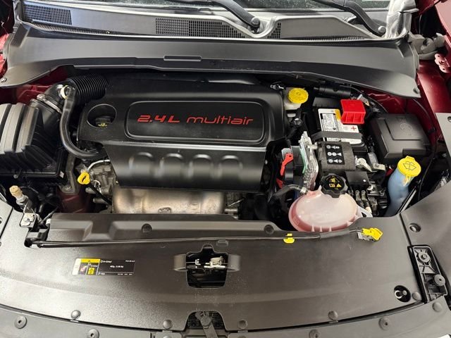 Used 2022 Velvet Jeep Latitude image 46