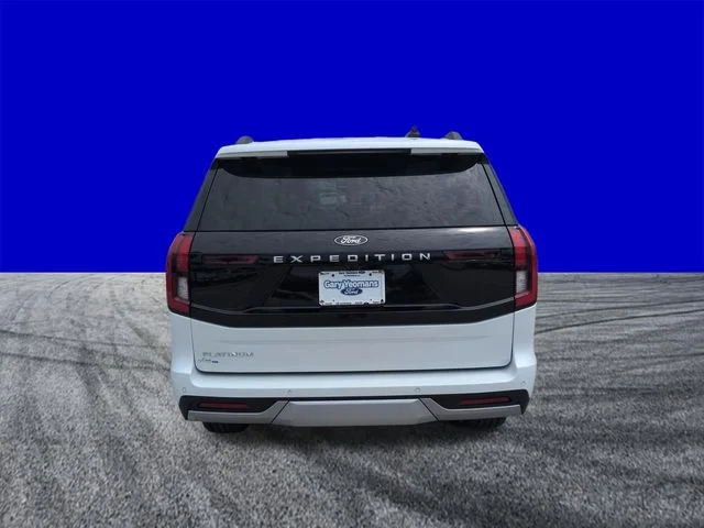 New 2026 Star White Metallic Tri-Coat Ford Platinum® image 5