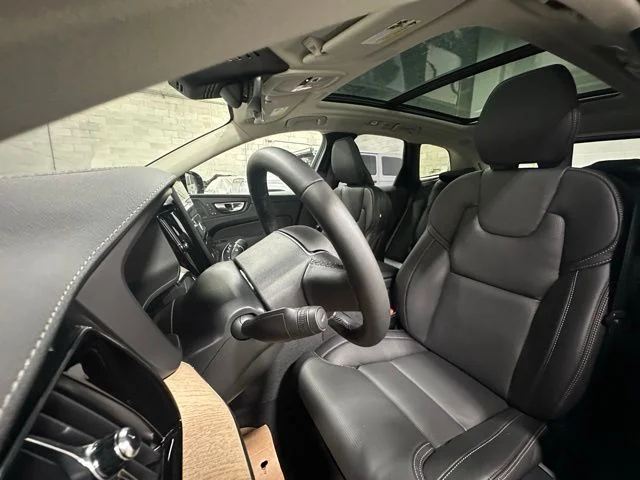 New 2026 Onyx Black Volvo Ultra image 13