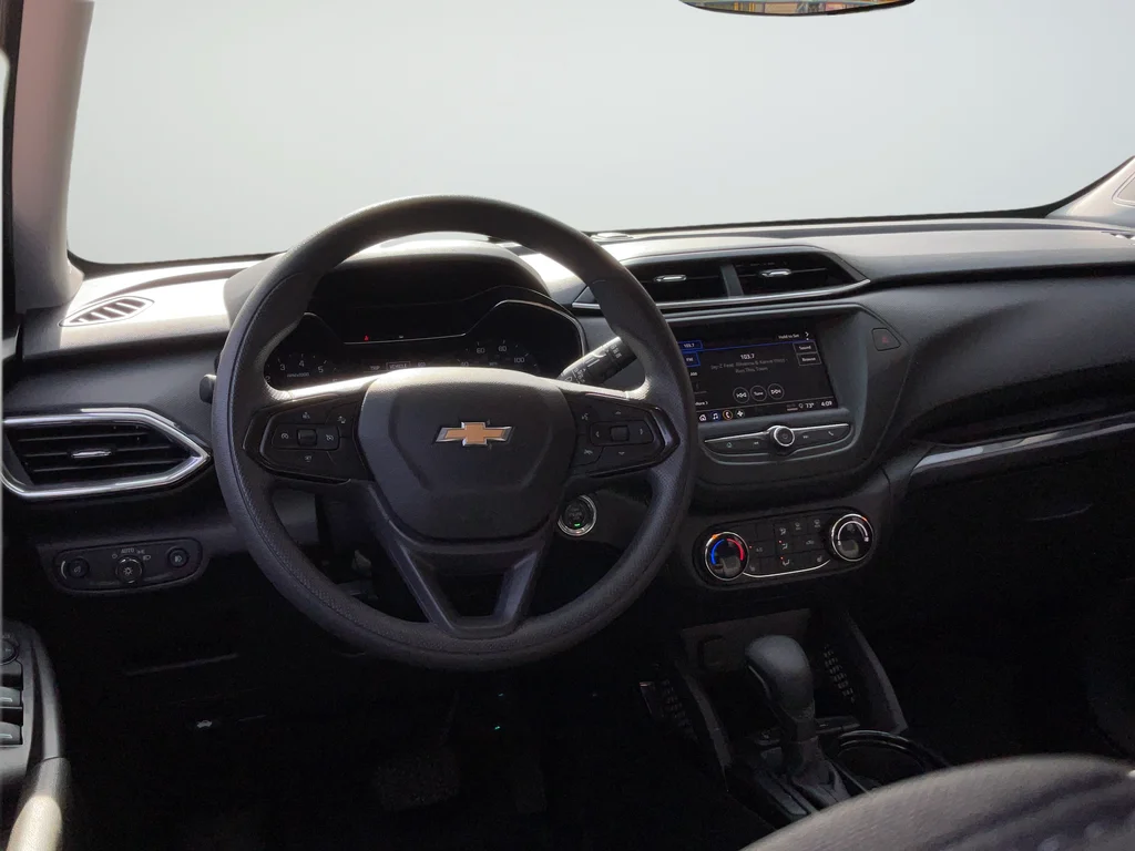 Used 2023 Gray Chevrolet LT image 32