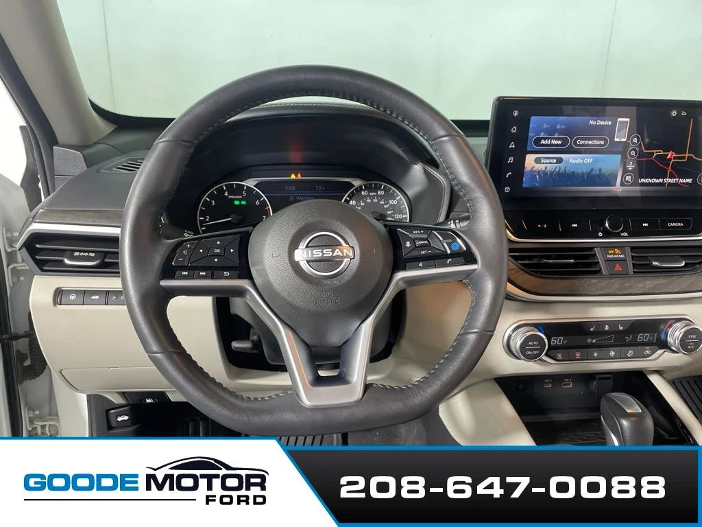 Used 2024 White Nissan 2.5 SL image 12