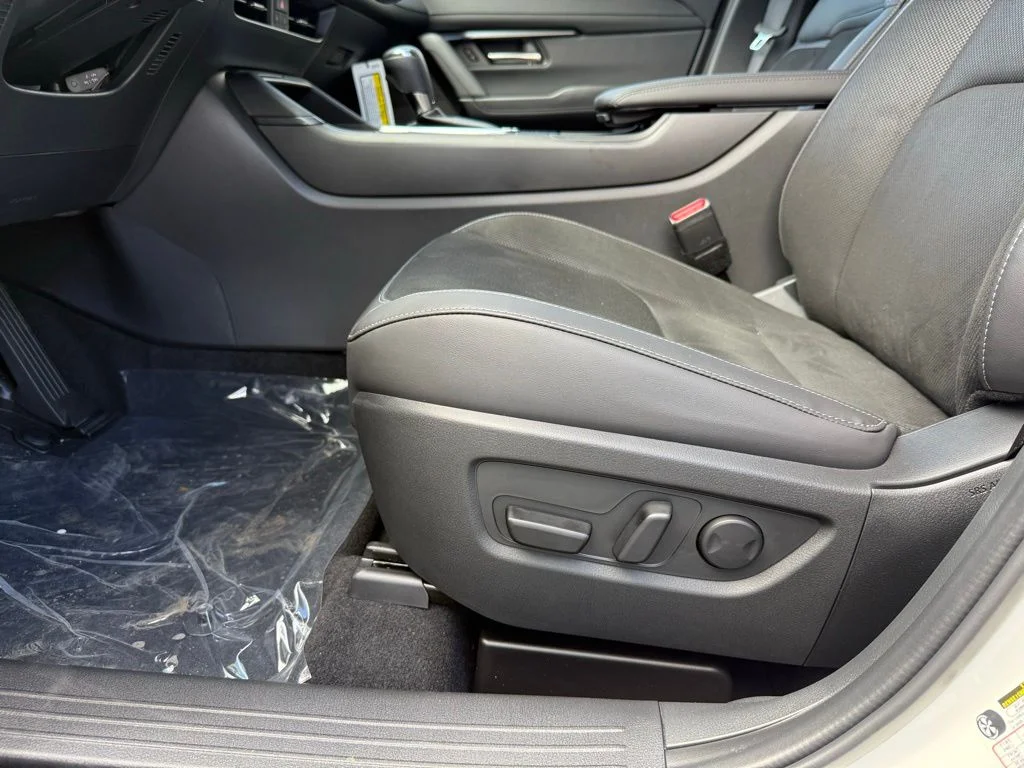 New 2026 Rhodium White Metallic Mazda 2.5 S Preferred AWD image 14