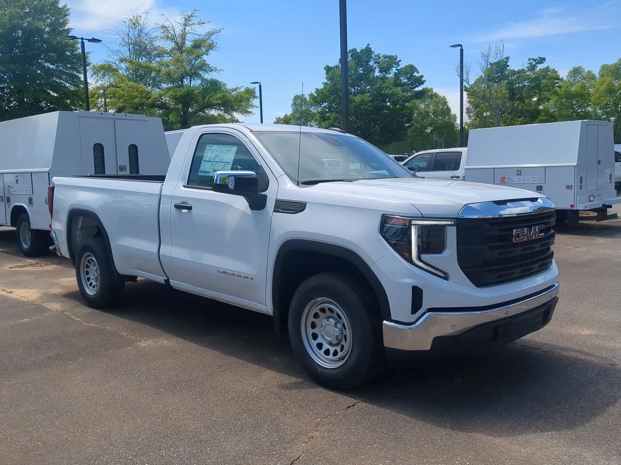 New 2026 Summit White GMC Pro image 2