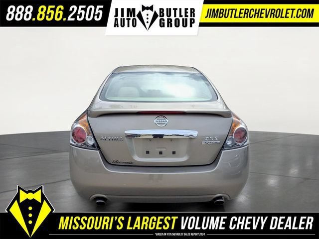 Used 2011  Nissan 2.5 S image 16