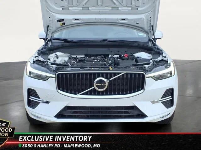 Used 2022  Volvo Momentum image 25