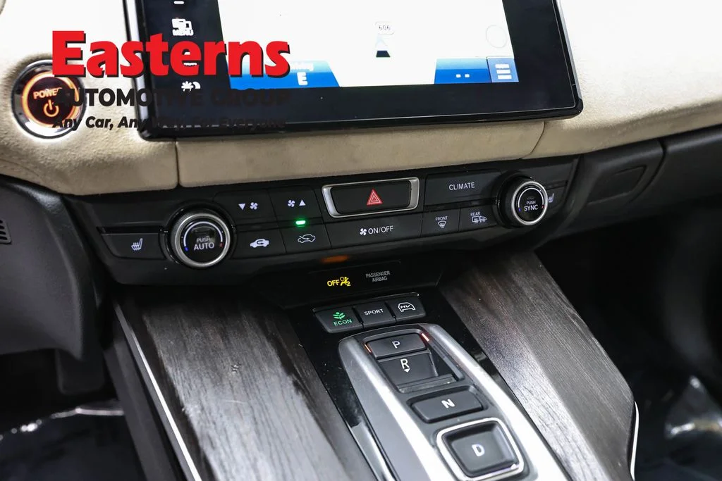 Used 2018 White Honda Touring image 19