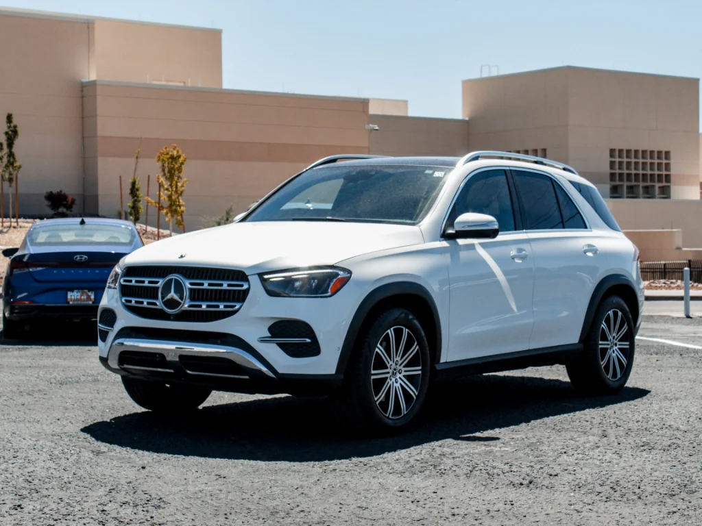 Used 2024 Polar White Mercedes-Benz GLE350 4MATIC® image 1