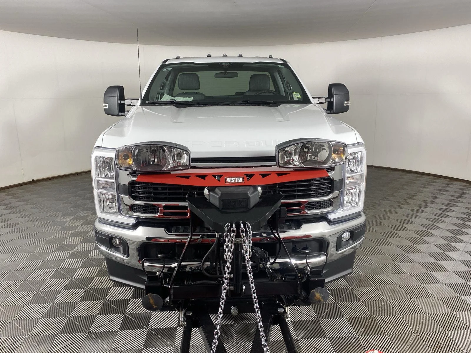 Used 2025 Oxford White Ford XLT image 6