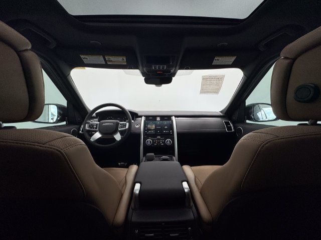 Used 2024 Fuji White Land Rover Dynamic SE image 21