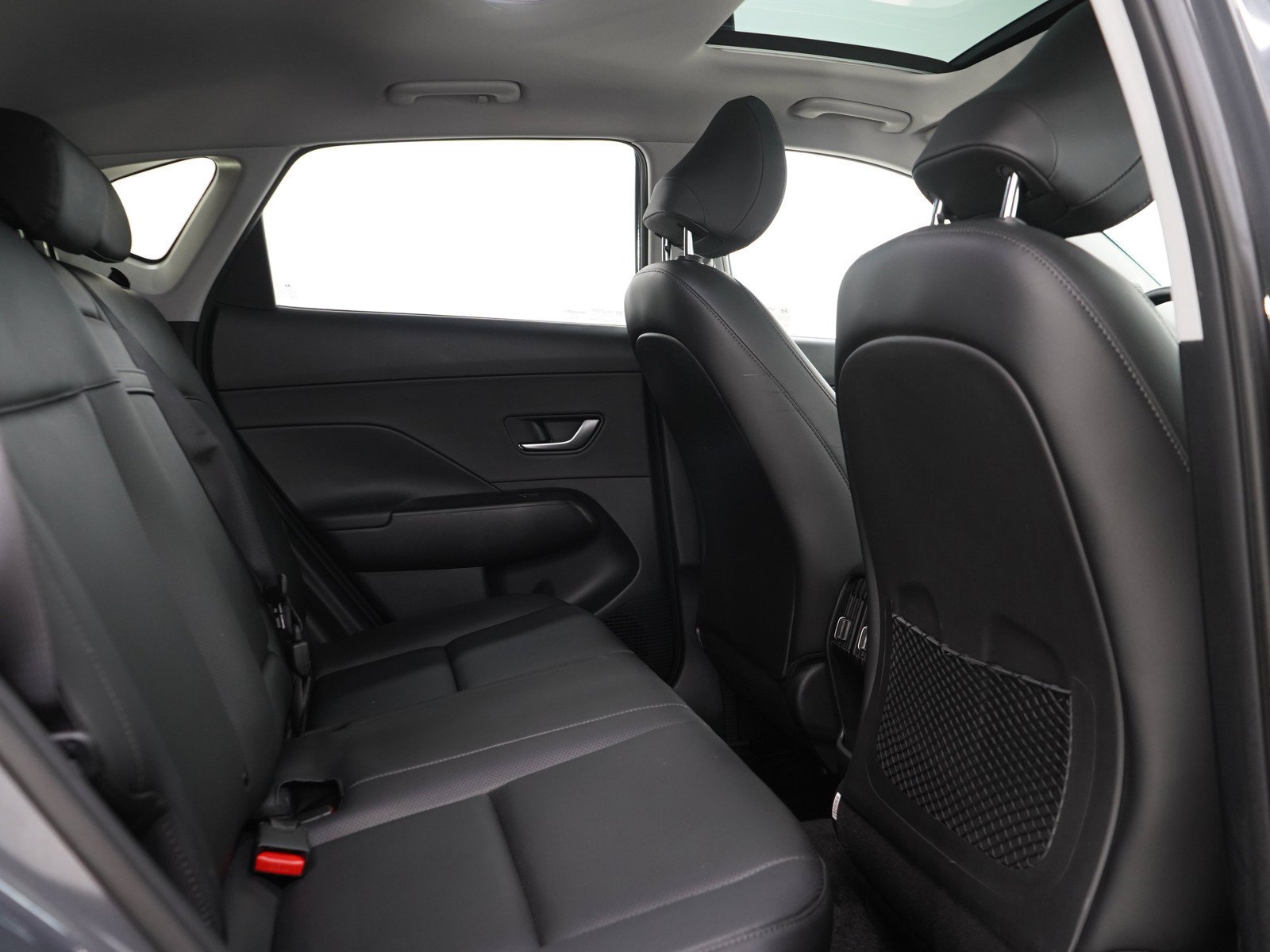 2025 Hyundai Kona Limited - Photo 12