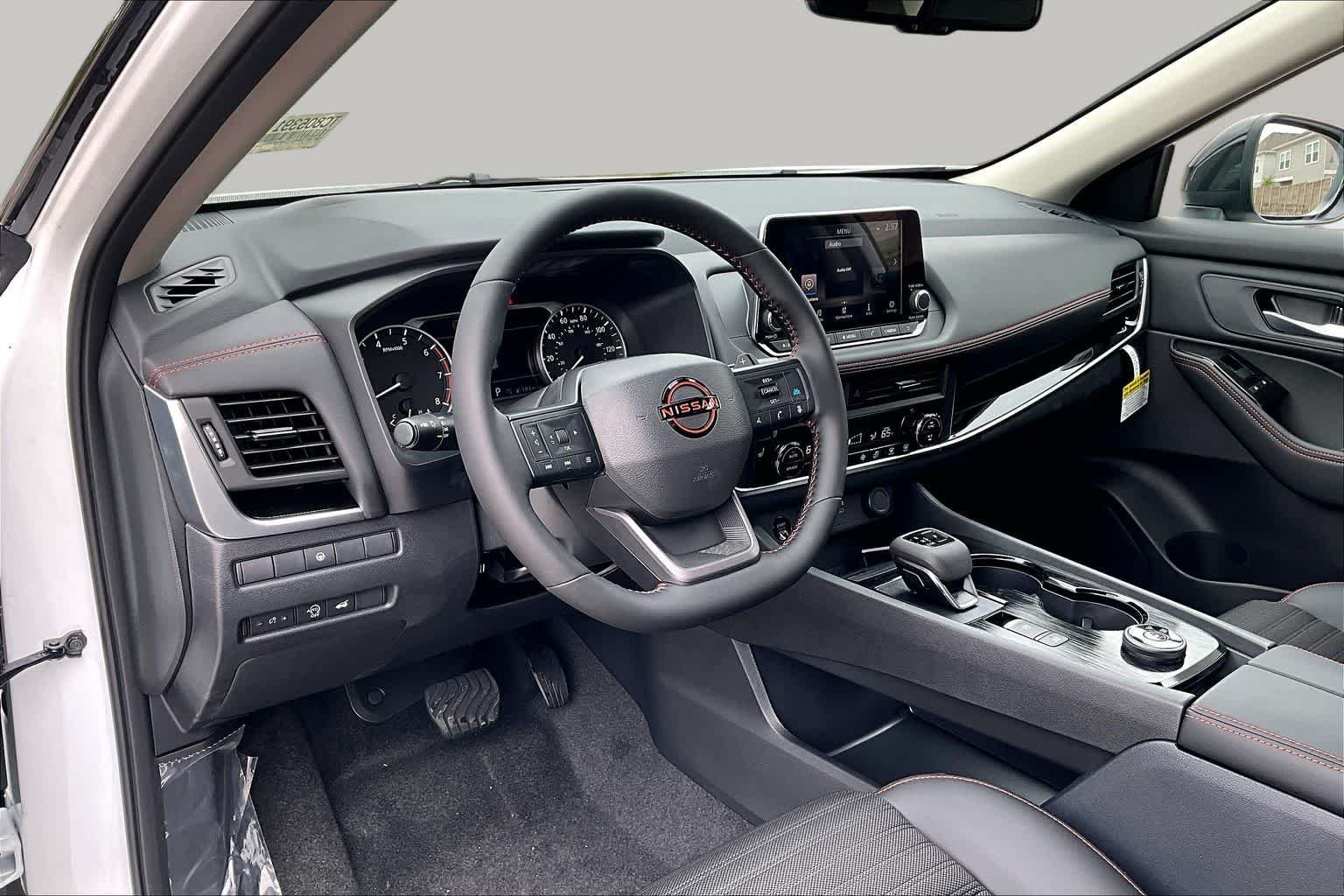 New 2026 Everest White Pearl TriCoat Nissan Rock Creek image 10
