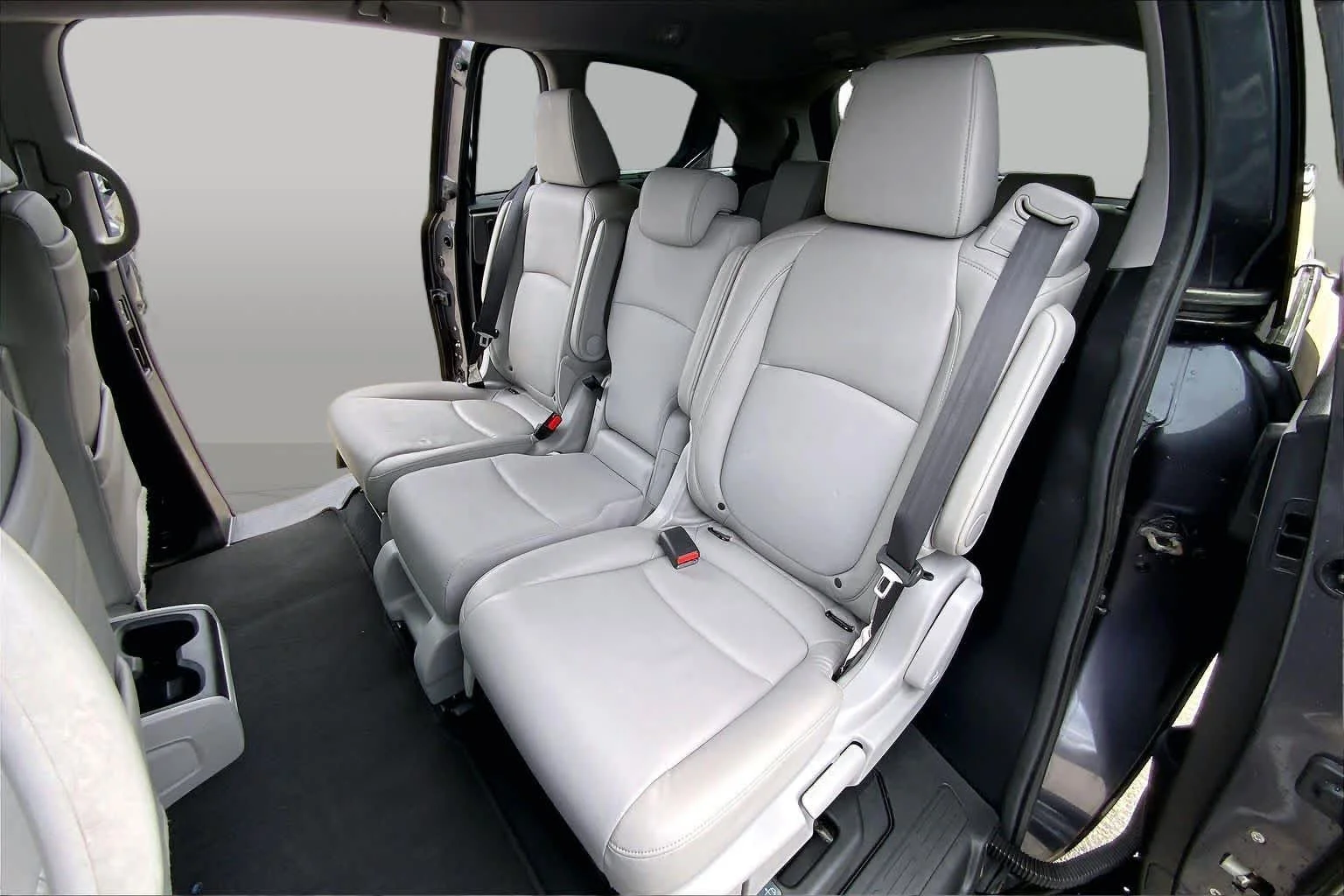 Certified Used 2018 Modern Steel Metallic Honda Touring image 21