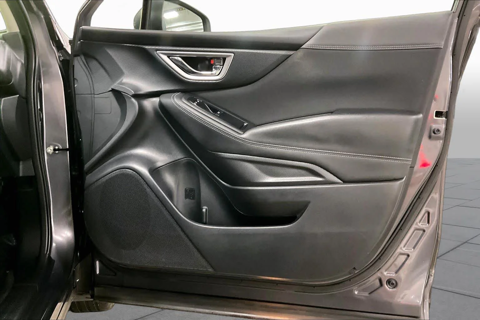 Used 2021 Magnetite Gray Metallic Subaru Premium image 23
