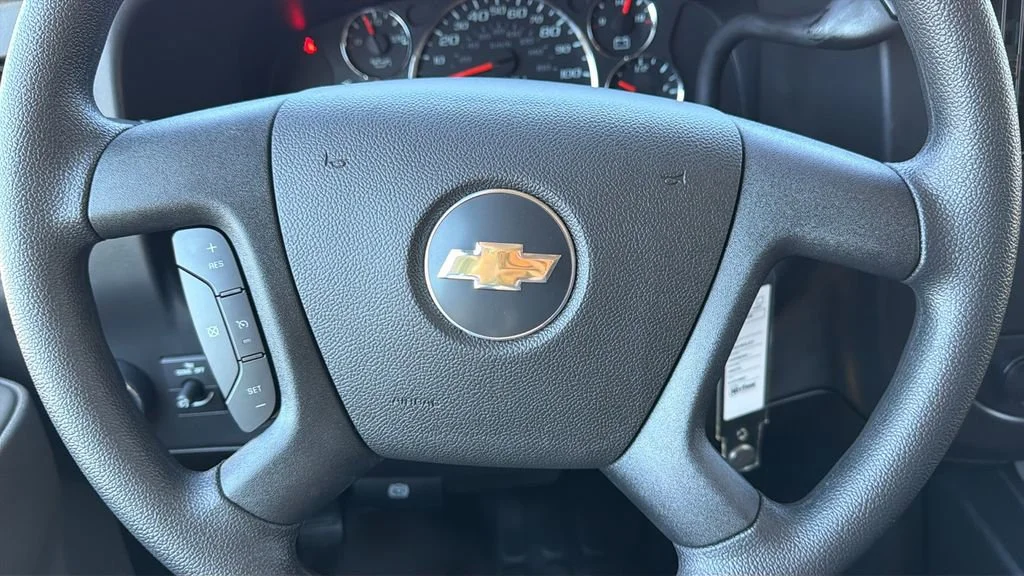 2025 Chevrolet Express Cargo Work Van - Photo 15